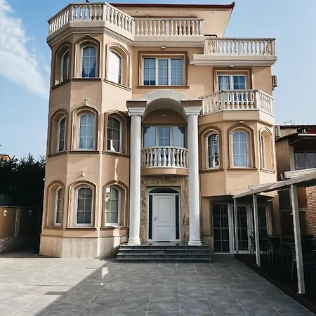 Amansar Boutique Отель Тирана
