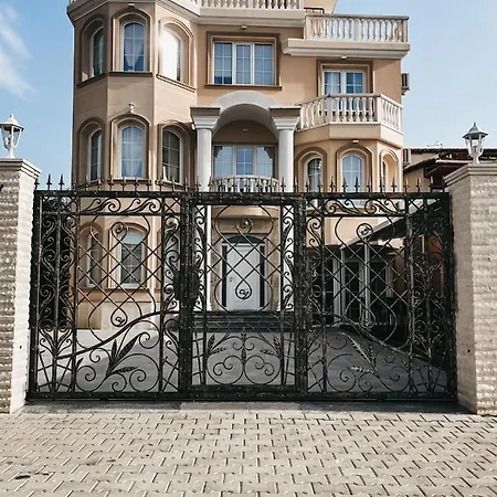 Amansar Boutique * Τίρανα